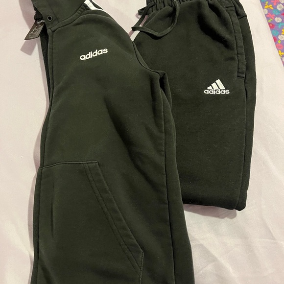 Adidas small outfit - Picture 1 of 1